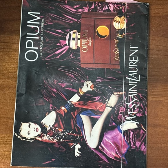 Vogue Paris March 1995 Magazine – Vintage 90s - Picture 2 of 3